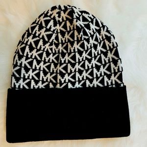 Michael Kors hat never worn